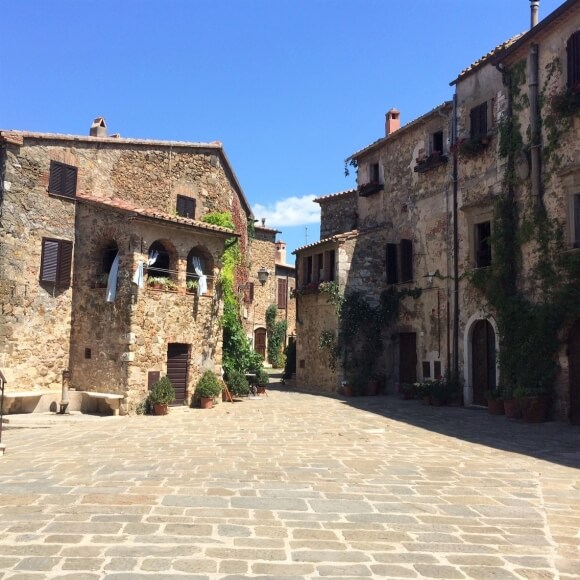 Piazza del Castello